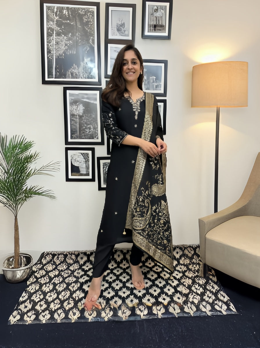 Noir Elegance Kurti Set